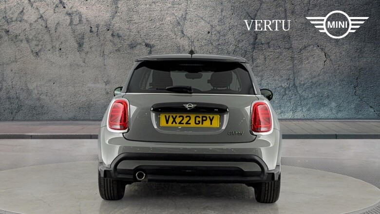 MINI Hatchback 1.5 Cooper Classic 3dr Petrol Hatchback